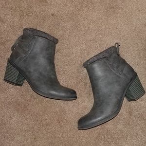 Roxy grey ankle boots